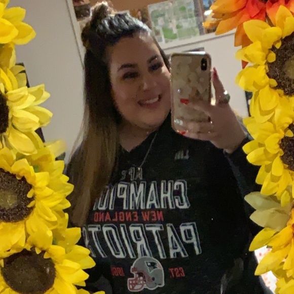 Meet your Posher, Julianne - Picture 1 of 1